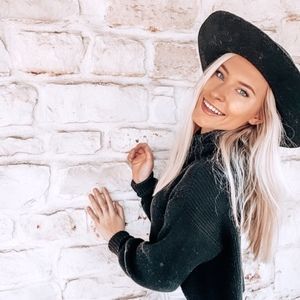 Meet your Posher, Allyson